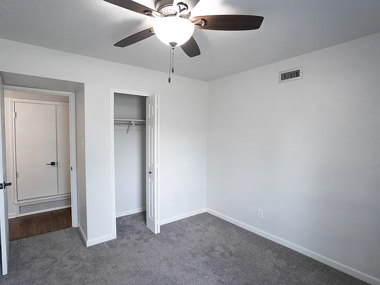 5097 Roberts Dr — Photo 10