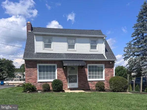223 W Ore St, Seven Valleys, PA 17360