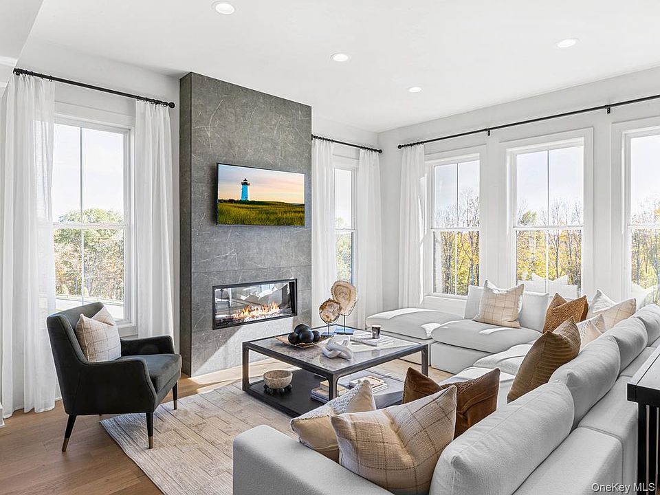 1st image of 3016 Eastview Lane #111