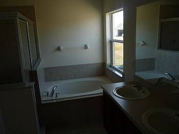 5th image of 636 Kangaroo Dr