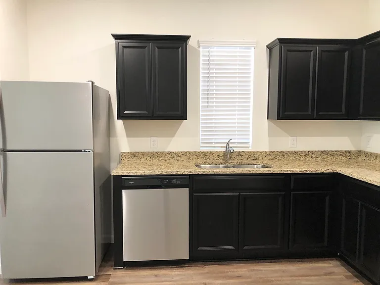 921 Bois D Arc Ln — Photo 4