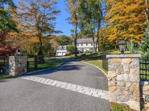 68 Mopus Bridge Road, Ridgefield, CT 06877