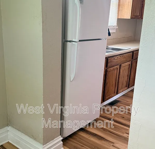 102 Temple St — Photo 13