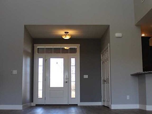 4th image of 2425 S Arabian Dr
