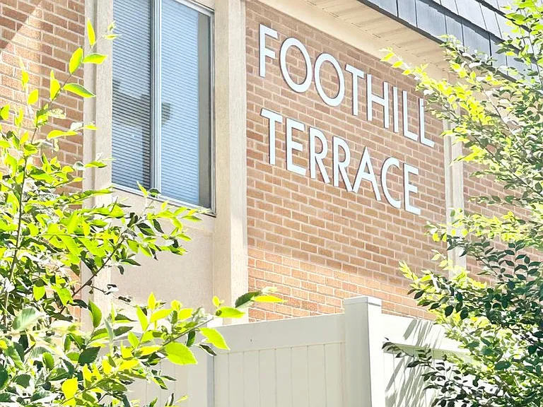 Foothill Terrace — Photo 63