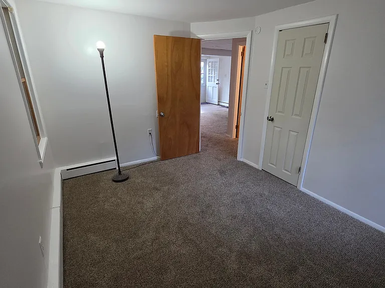23 Twin Oak Rd #B — Photo 16