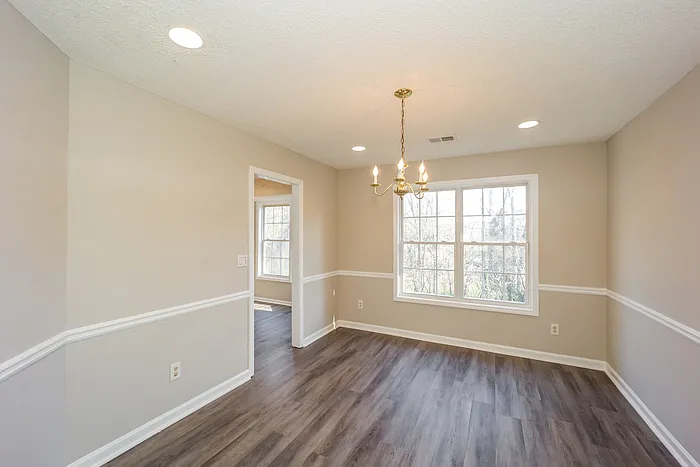 6055 Yellowood Ct — Photo 5
