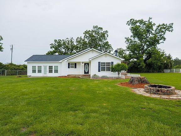 3rd image of 810 Studstill Rd