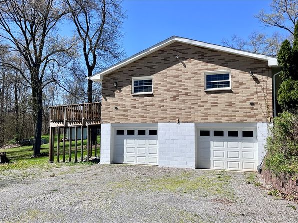 2144 Highland Dr, Butler, PA 16002