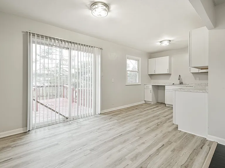 1414 N Priscilla Ave — Photo 12