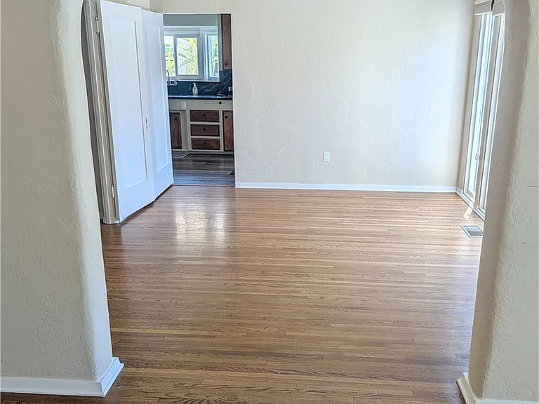 2609 Birch St — Photo 26