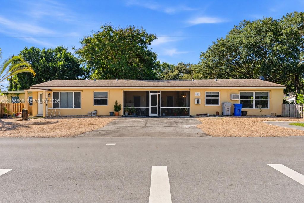 1800 NE 4th St, Pompano Beach