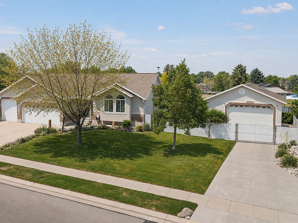 1st image of 3778 W Mapleleaf Way