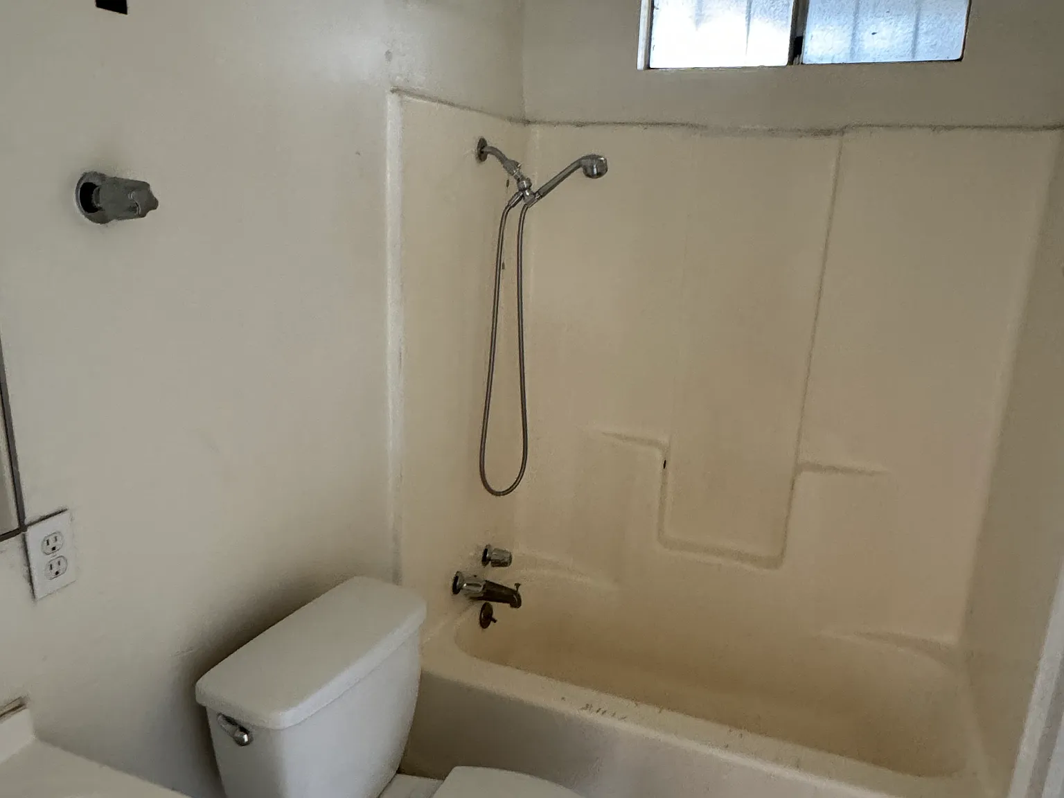 2 bed, 750 sqft, $975 — Photo 4