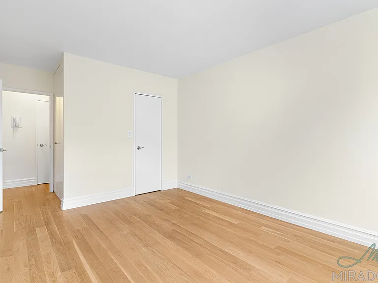 145 W 67th St #12K — Photo 4
