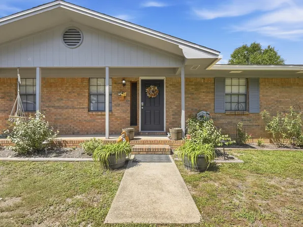 3945 Painter Branch Rd, Crestview, FL 32539