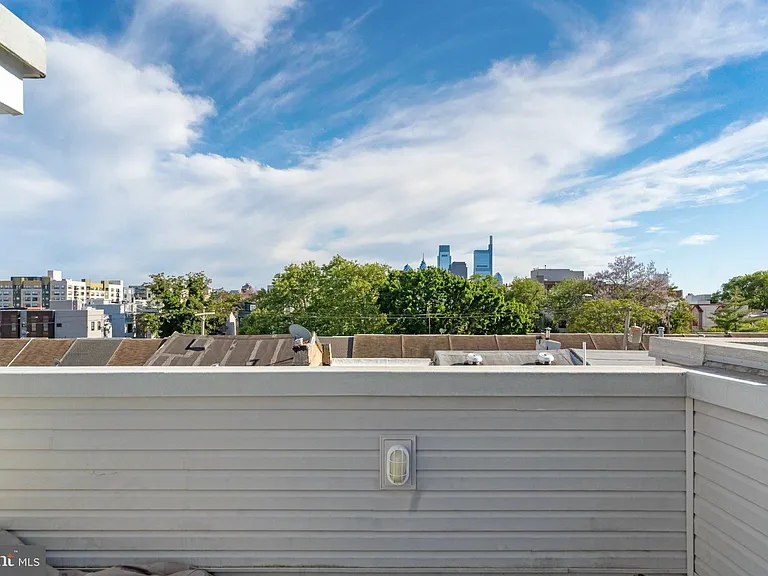 1528 W Seybert St — Photo 40