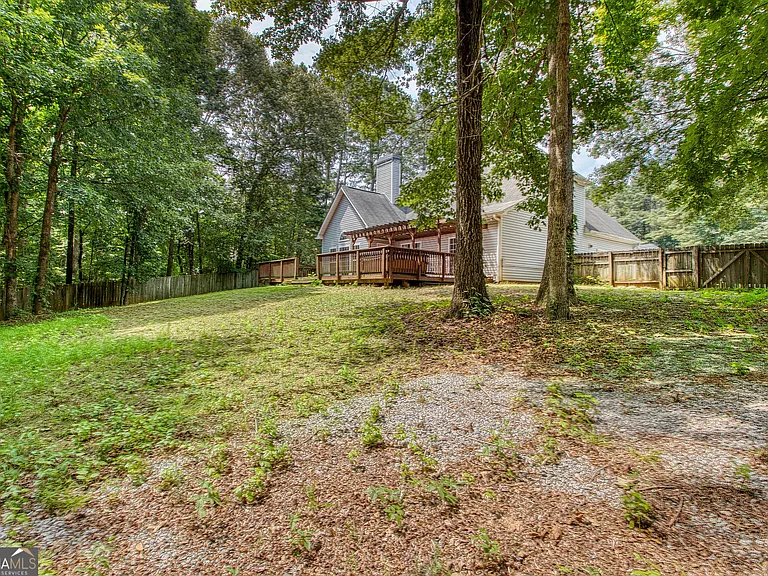 255 Squire Ln — Photo 55