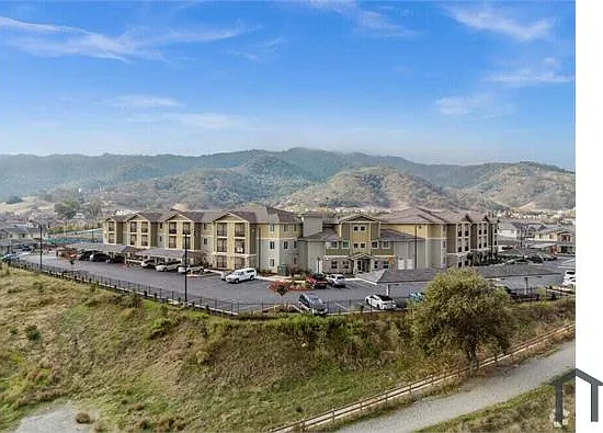 1 bed, $2,183 — Photo 2