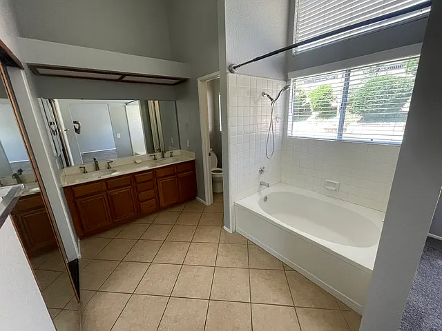 3393 Royal Ridge Rd — Photo 21