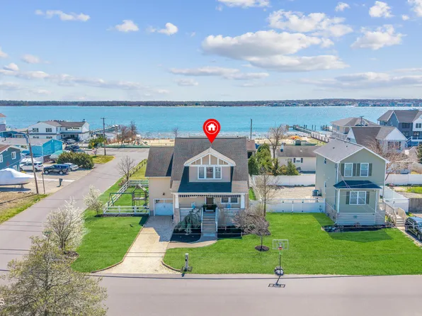 203 Riviera Drive, Toms River, NJ 08753