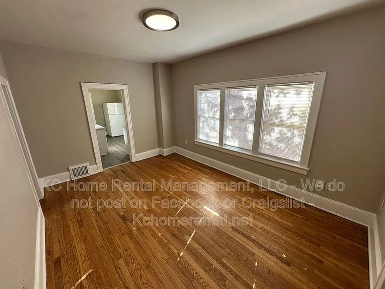 2947 York St #2 — Photo 8