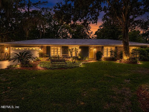 2nd image of 2432 LAKEVIEW Drive
