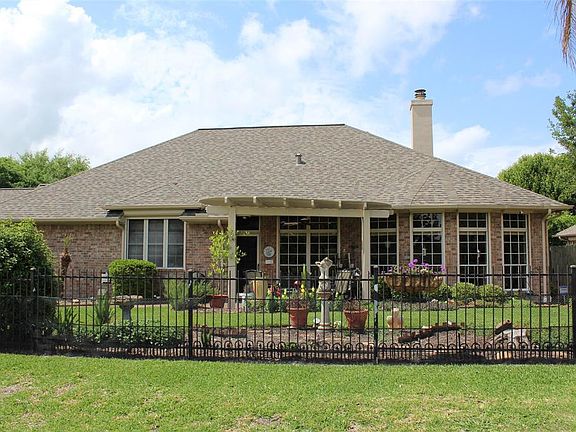 3rd image of 2430 Wentworth Oaks Ct