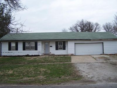 618 W Maple St, Slater, MO, 65349