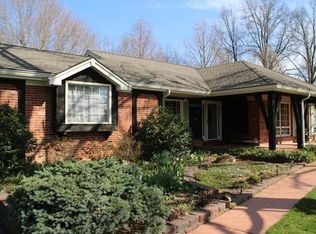 709 Claymont Dr, Ballwin, MO