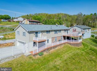 439 Dogwood Dr, Franklin, WV 26807