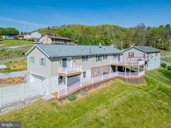 439 Dogwood Dr, Franklin, WV 26807