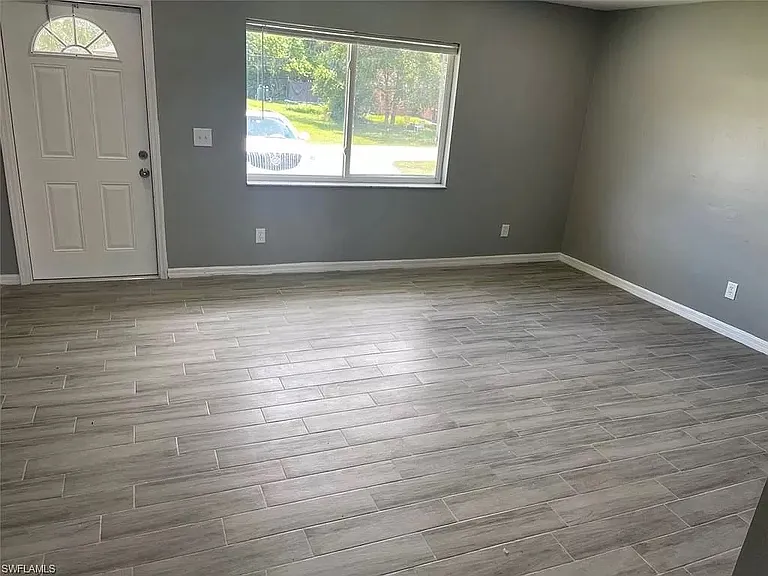 102 Gilbert Ave S — Photo 13