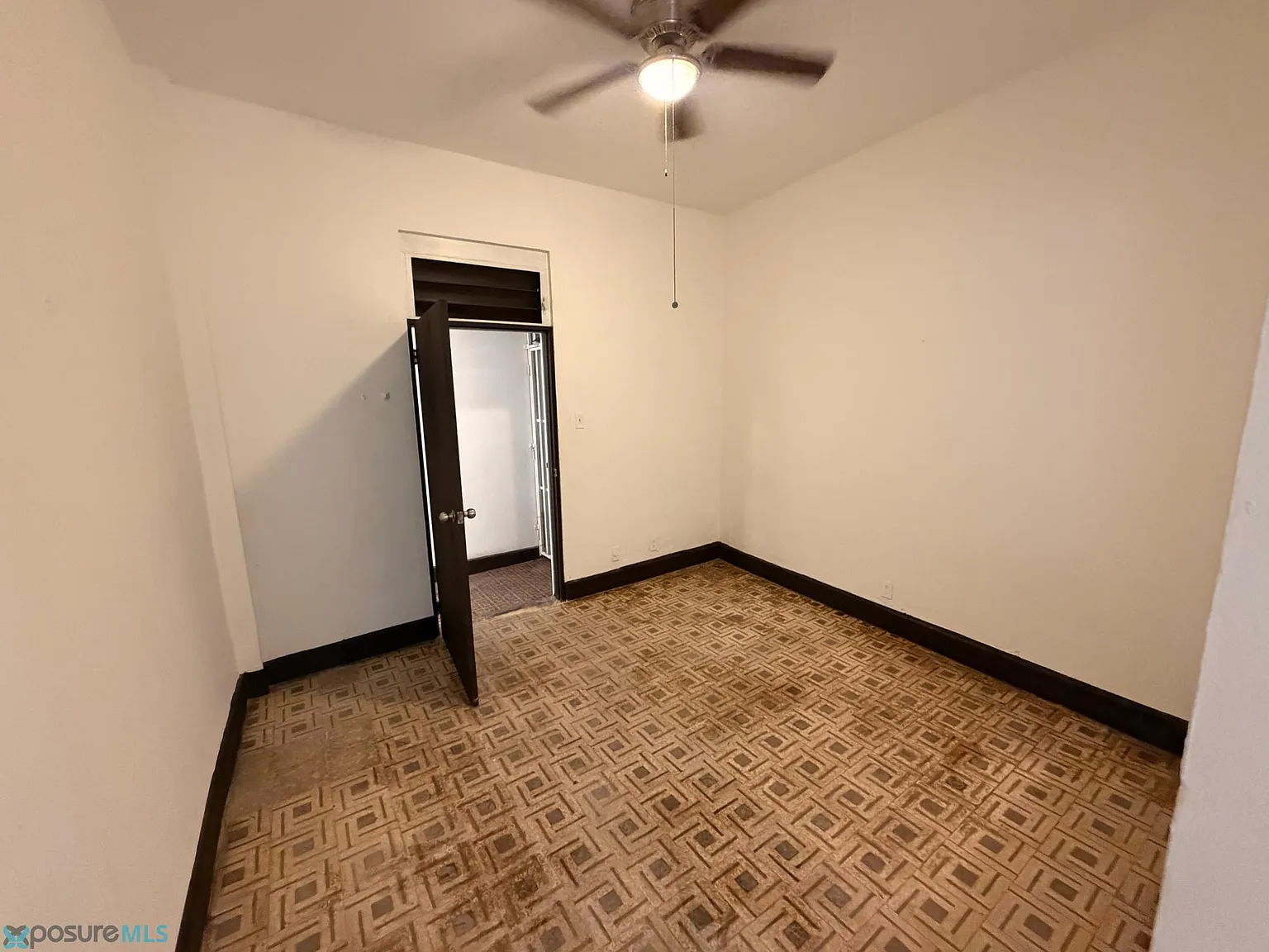 1001 Ponce De Leon (Condominio) — Photo 4