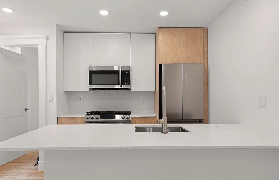 2 bed, $3,400 — Photo 3