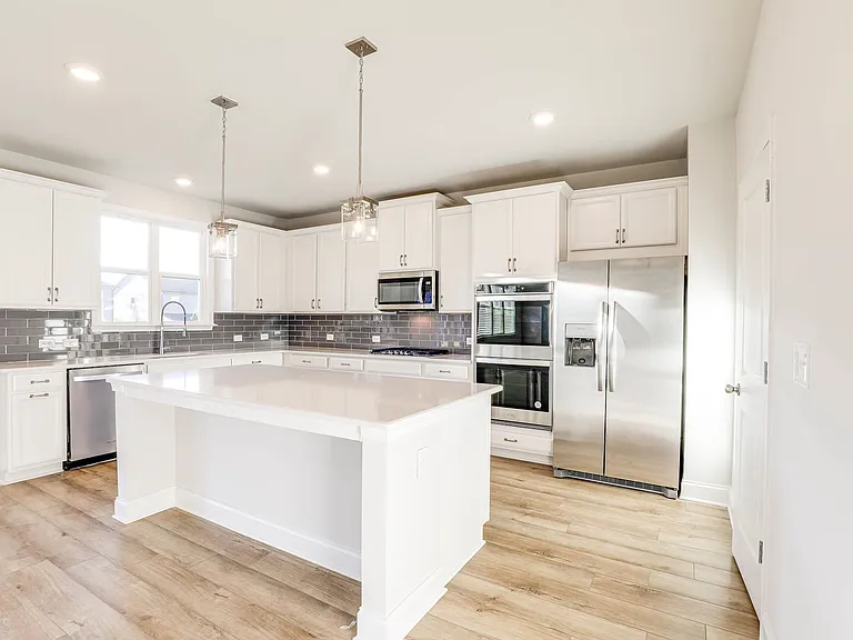 360 Caledonia Ct — Photo 16