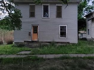 802 Delaware St, Hiawatha, KS 66434