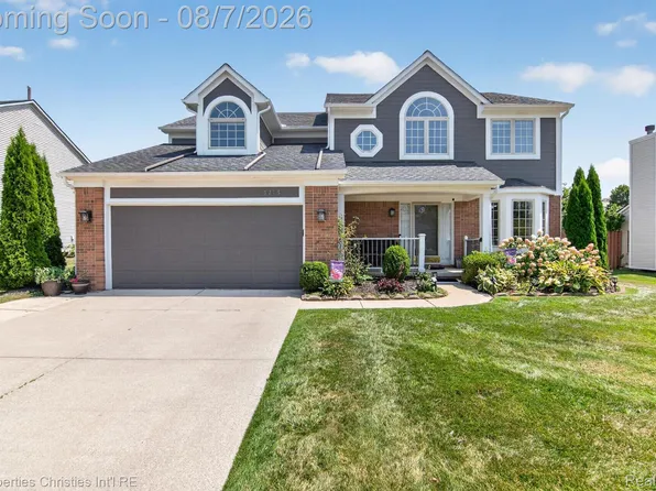 3275 Honeysuckle Dr, Ann Arbor, MI 48103