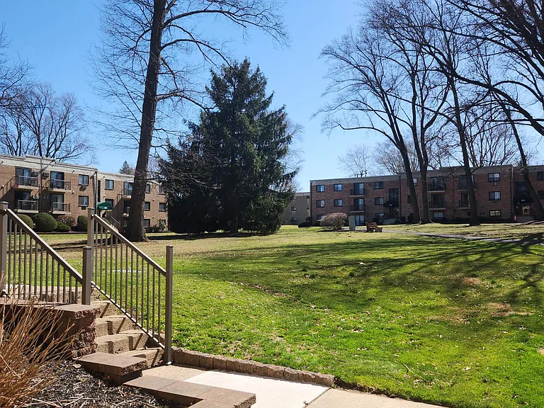 1575 W Street Rd #911 — Photo 4