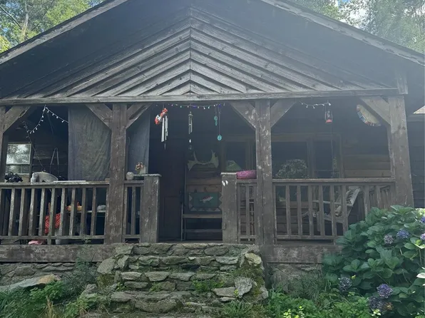 321 Henry Worley Ln, Marshall, NC 28753