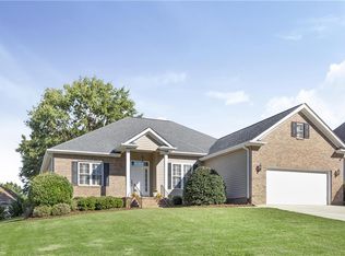 103 Banabus Ln, Anderson, SC 29621