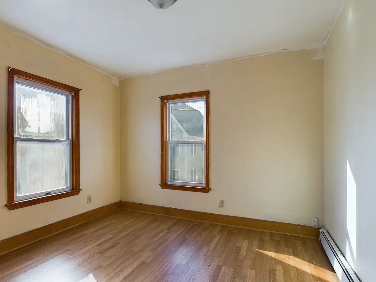 Building Photo - 38 Harvard St #2
