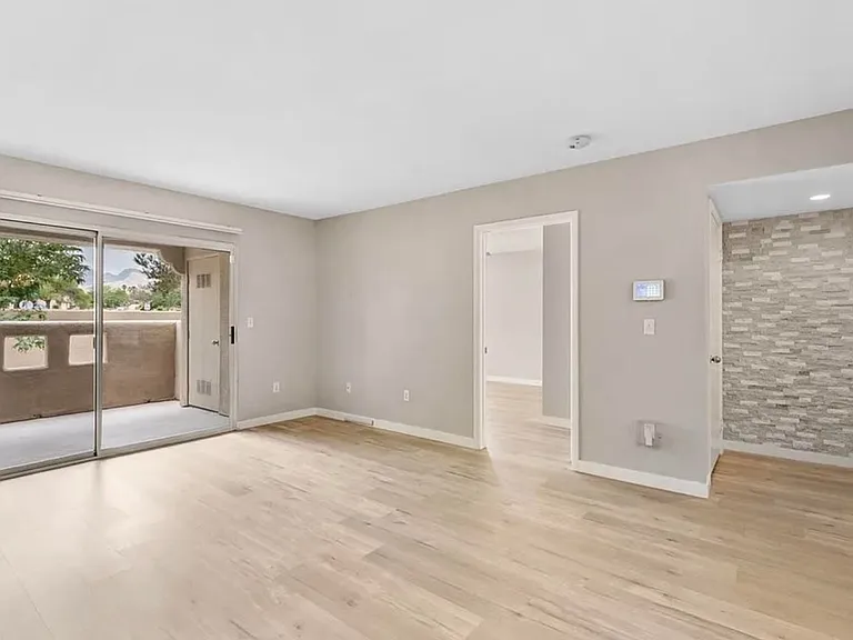 1900 Tierra Vista Dr #104 — Photo 3