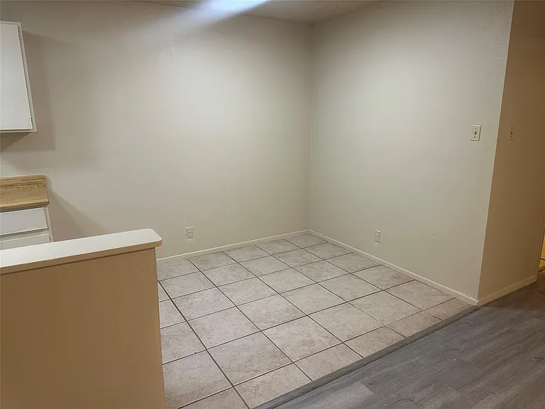 2602 S Bagdad Rd #A — Photo 18