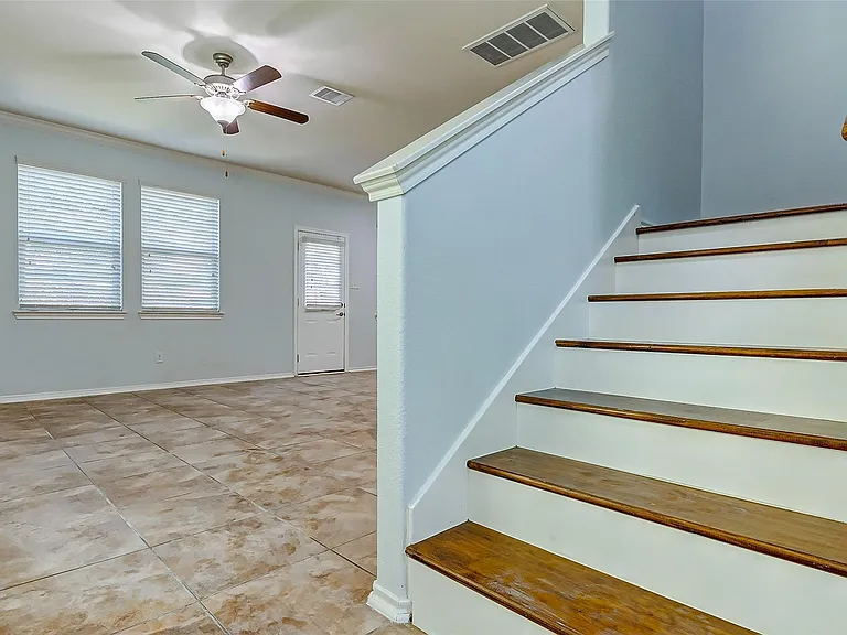 6451 Calgary Woods Ln — Photo 25