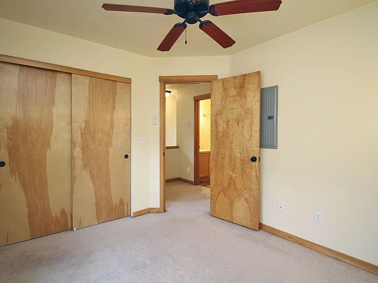 5612 SE 22nd Ave — Photo 18