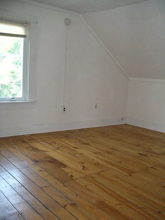 4 bed, 1800 sqft, $2,800 — Photo 3
