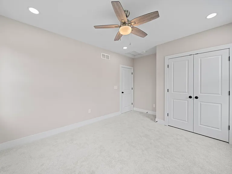 2589 Dayton Ave — Photo 28