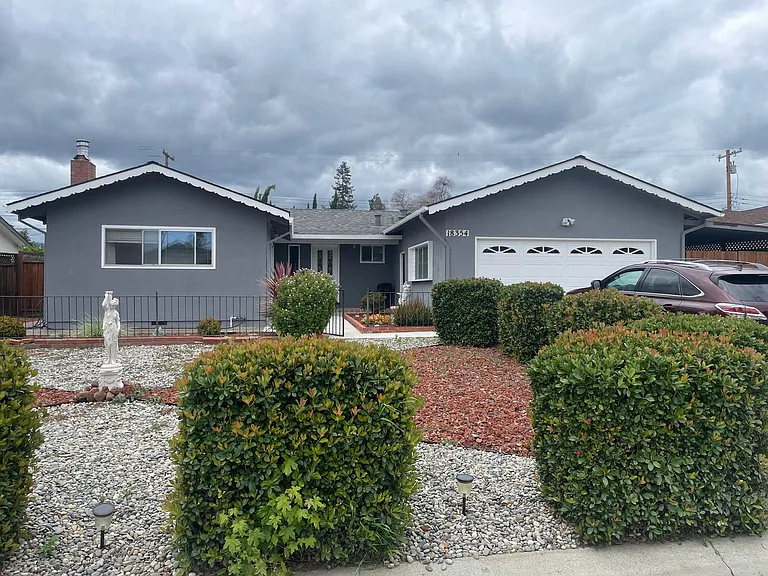 18354 Vanderbilt Dr — Photo 1
