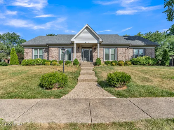 823 Foxfire Dr, Louisville, KY 40223